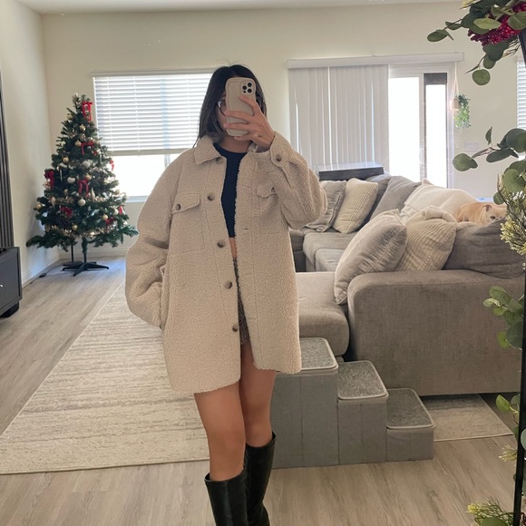 Comfy beige teddy jacket - Picture 2 of 6